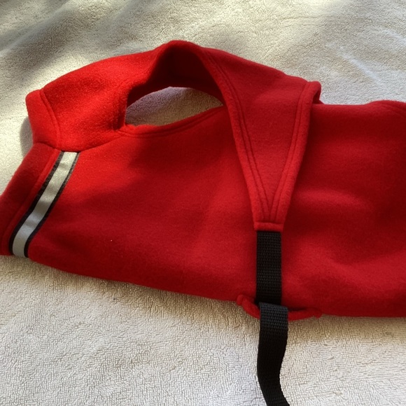 Chilly Dogs Fleece Sweater - Picture 5 of 6